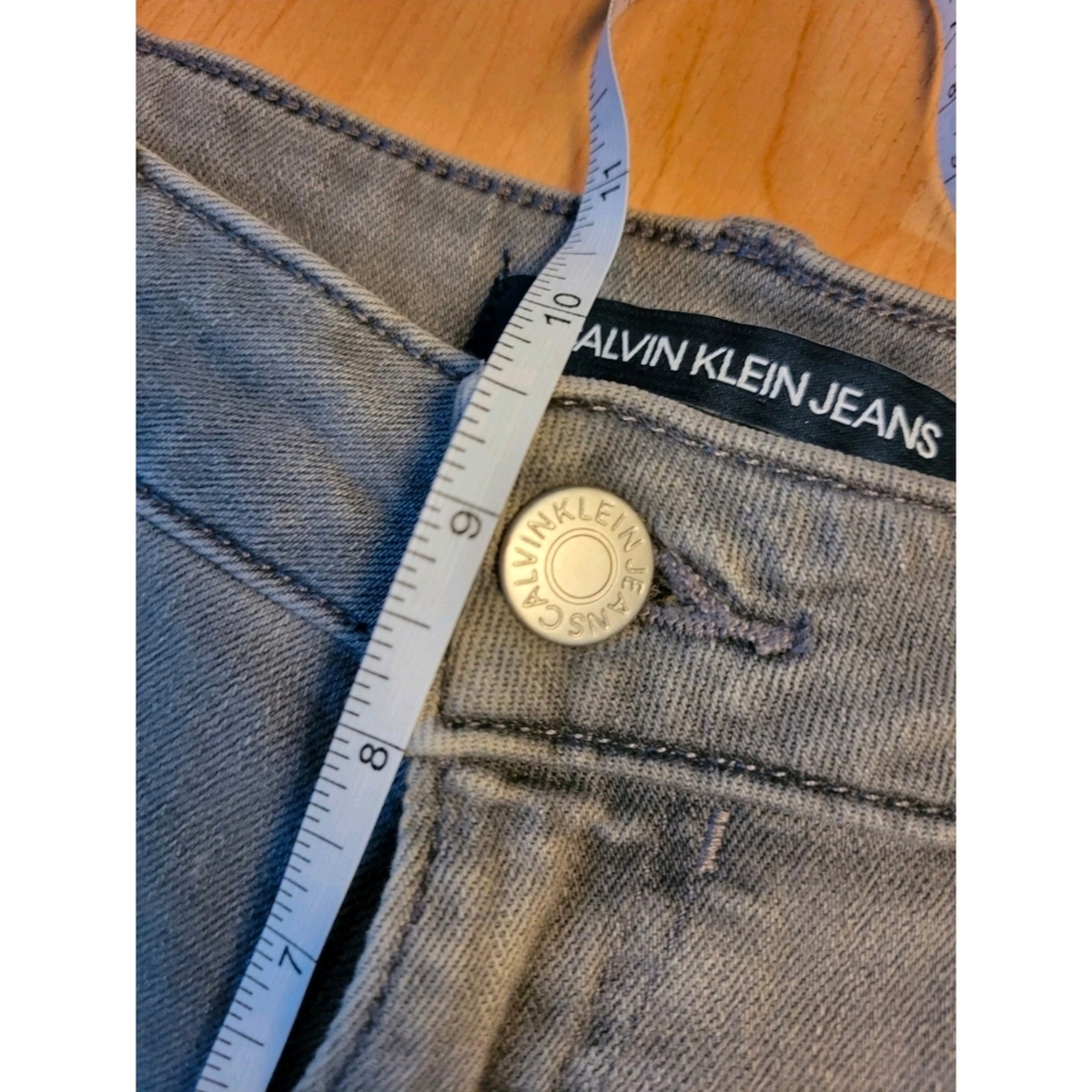 Calvin Klein Jeans Bermuda shorts - Picture 8 of 12